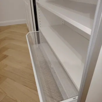 Jedna otvorena košara na PAX ormaru