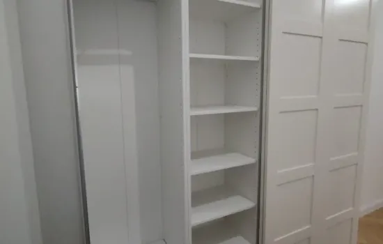 Otvorena vrata na PAX ormaru