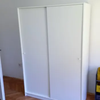 ikea bijeli kleppstad zavtorena vrata