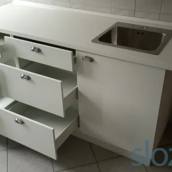 Enhet otvorena kuhinja