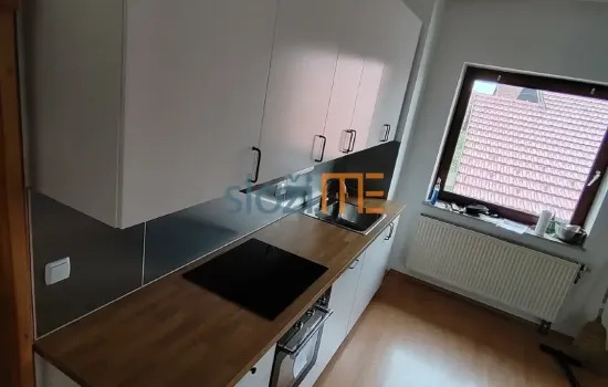 bijela ikea kuhinja  