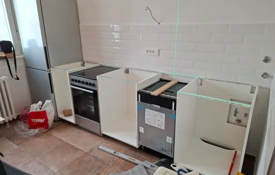Početak montaže ikea metod kuhinje