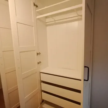 PAX bijeli ormar bočno slikan