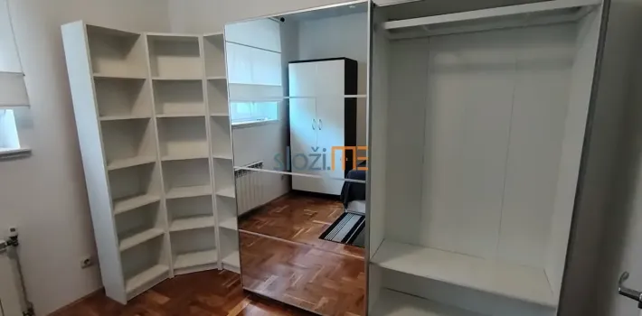 Smontirani Ikea PAX ormar sa otvorenim kliznim vratima 