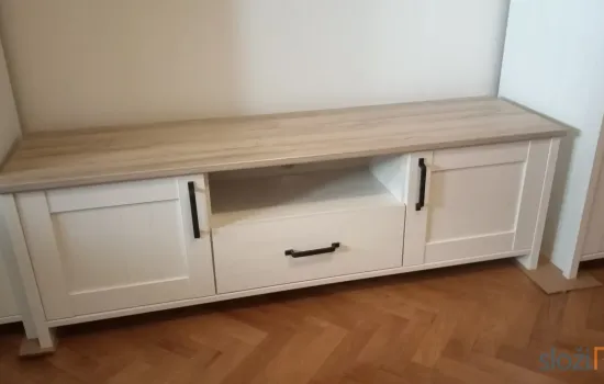 Složeni TV stolić
