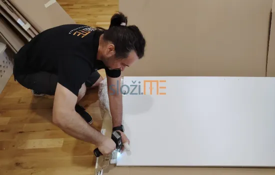 Montaža okova na klizna vrata ormara